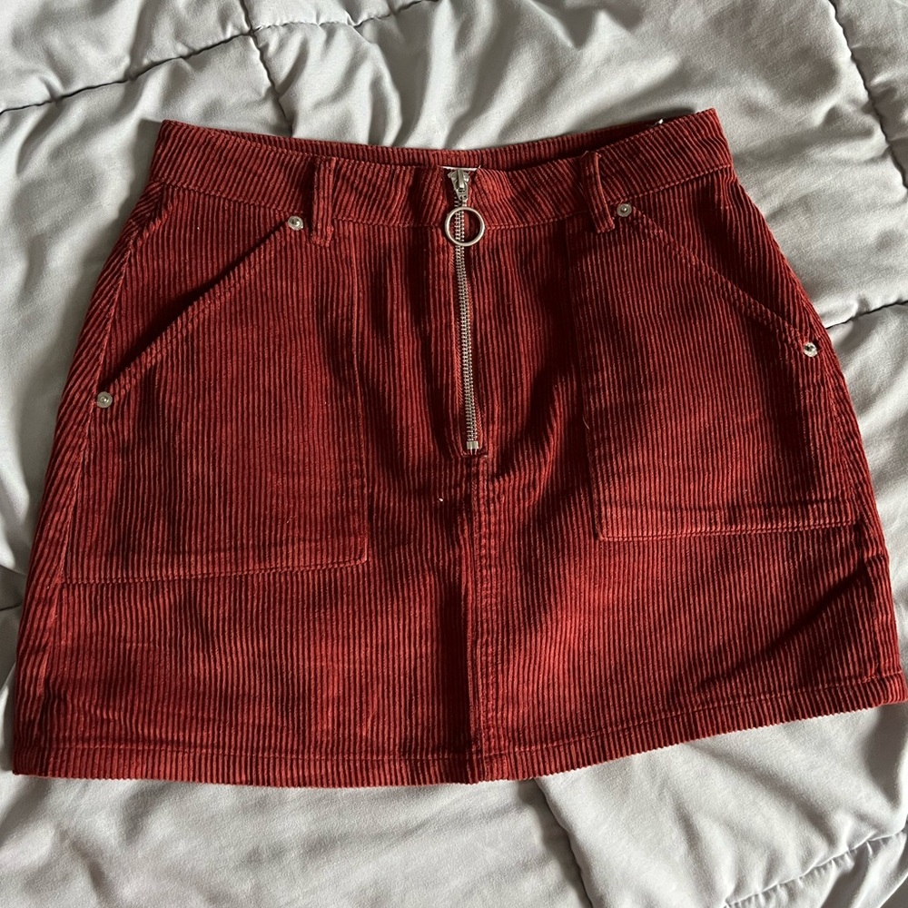 Corduroy brown/red Top Shop mini-skirt (size 4P)